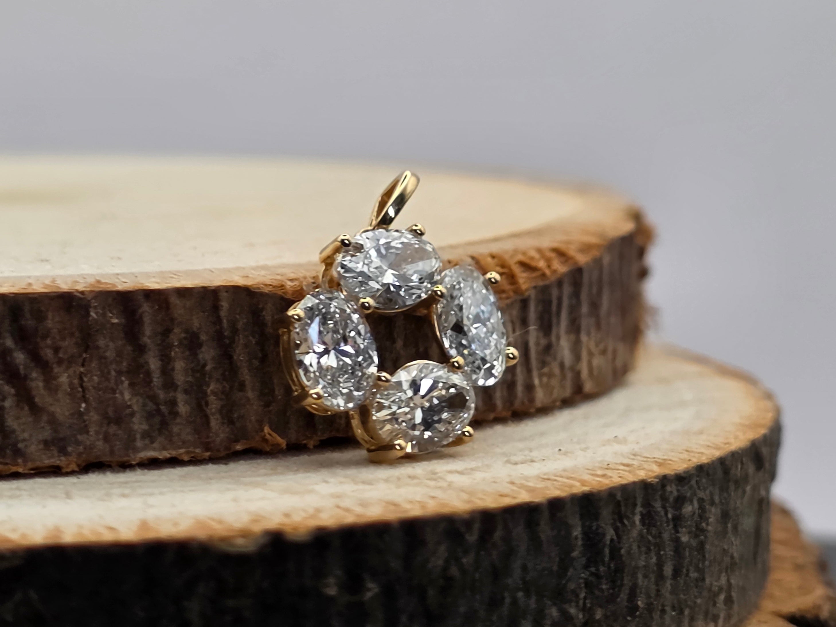 Hanger 14 karaat geel goud - 2.38ct Diamanten (4 diamanten, labgrown)