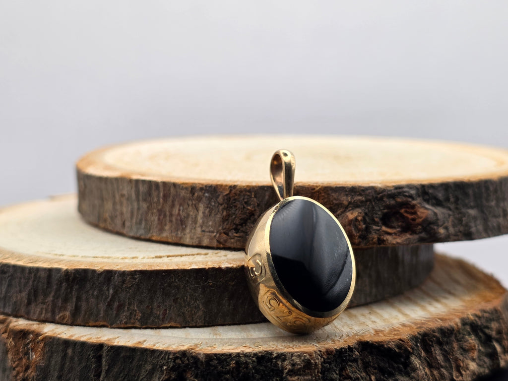 Hanger 9 Karaat - dubbelzijdig Onyx en Kantagaat