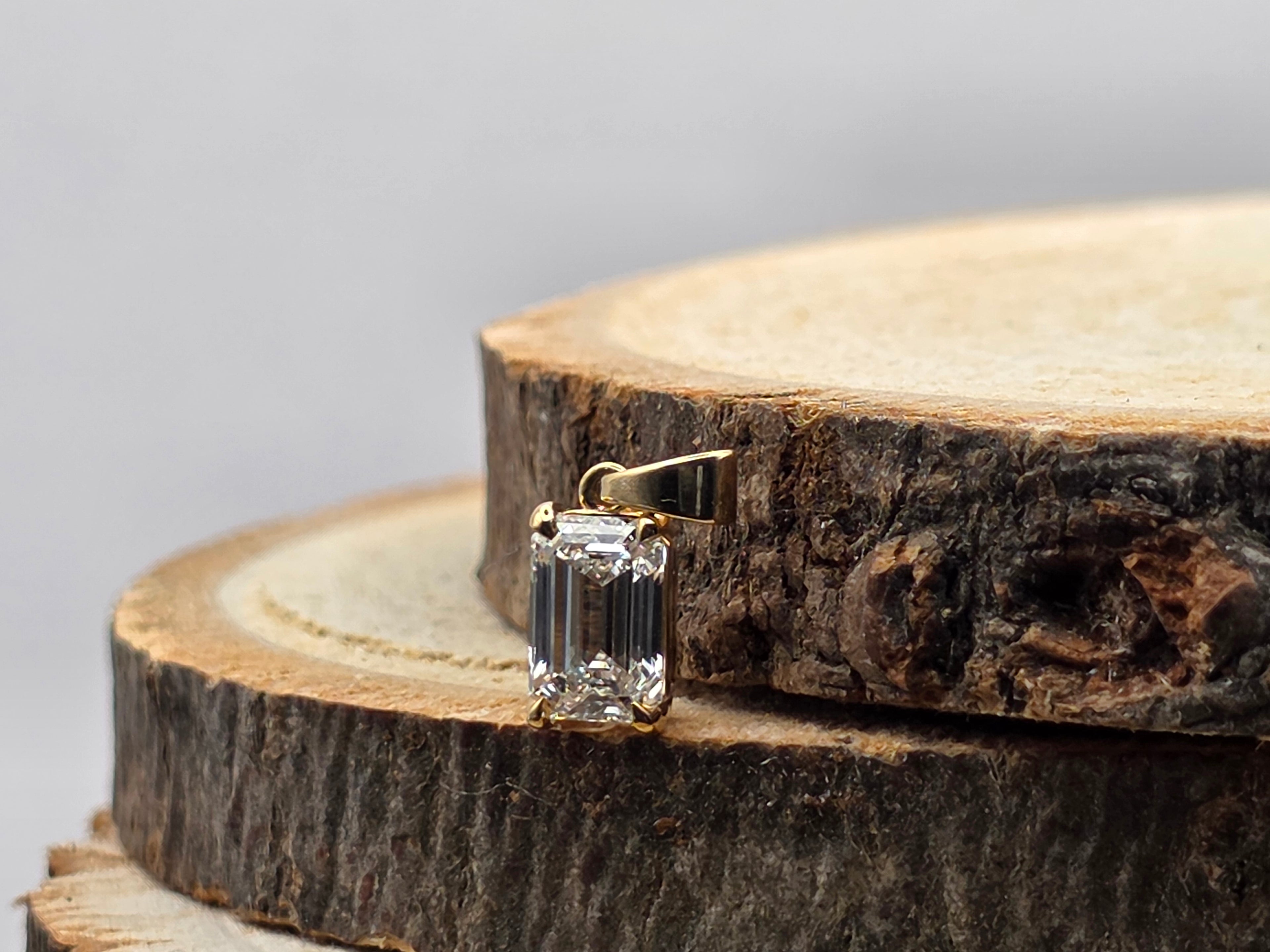 Hanger 14Kt geel goud met 1.07ct Diamant (Labgrown)