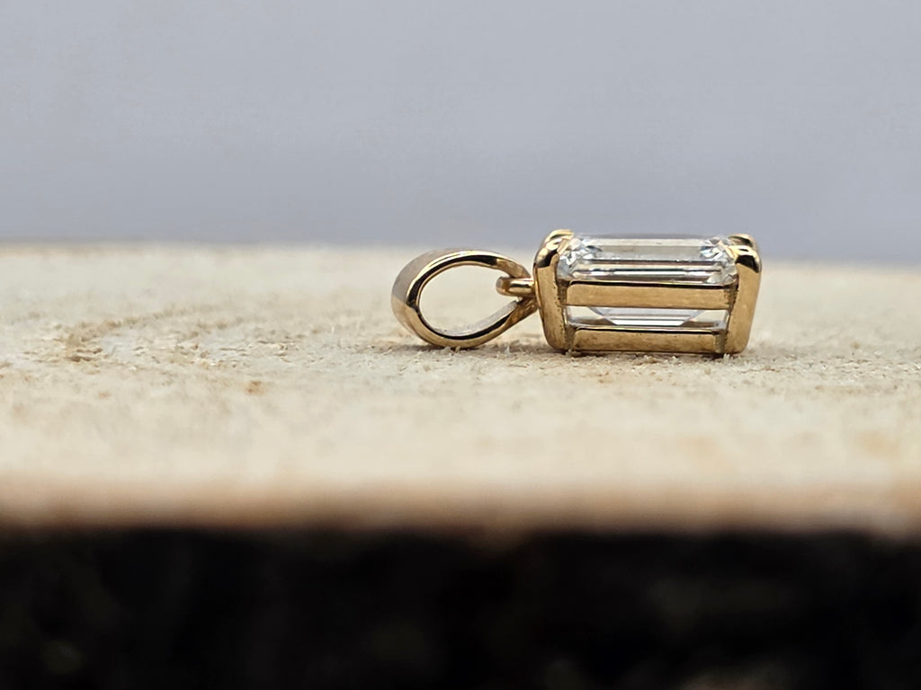 Hanger 14Kt geel goud met 1.07ct Diamant (Labgrown)