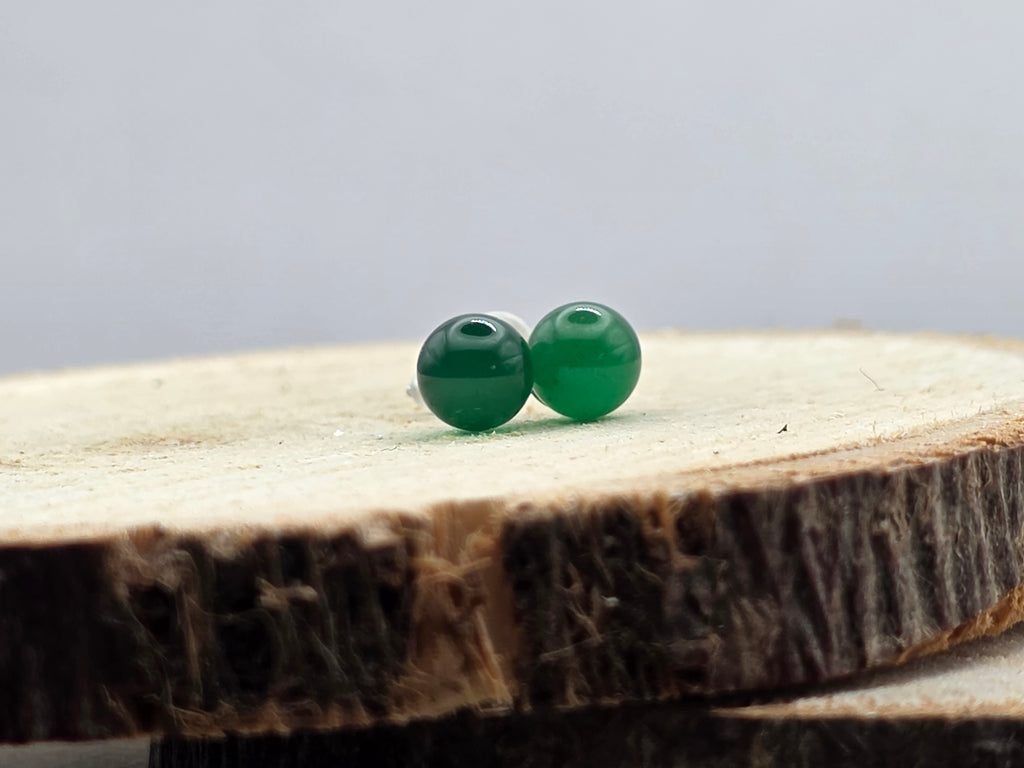 Jade oorstekers